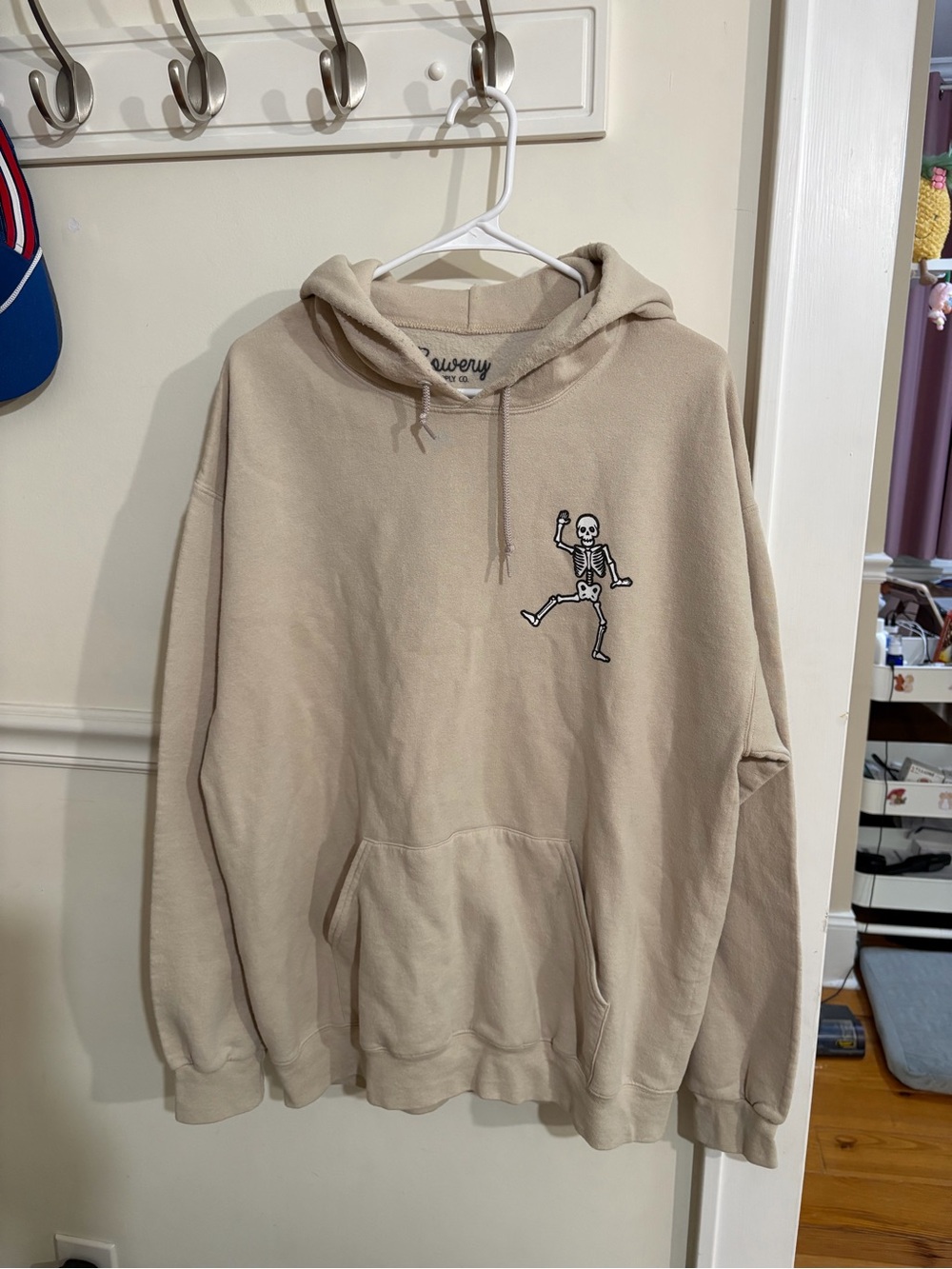 Discovery Crew Beige Skeleton Patch Hoodie for Men